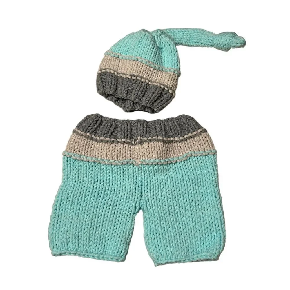 5 for‎ $25🔥0-3 Months Hand-knit Shorts & Hat
